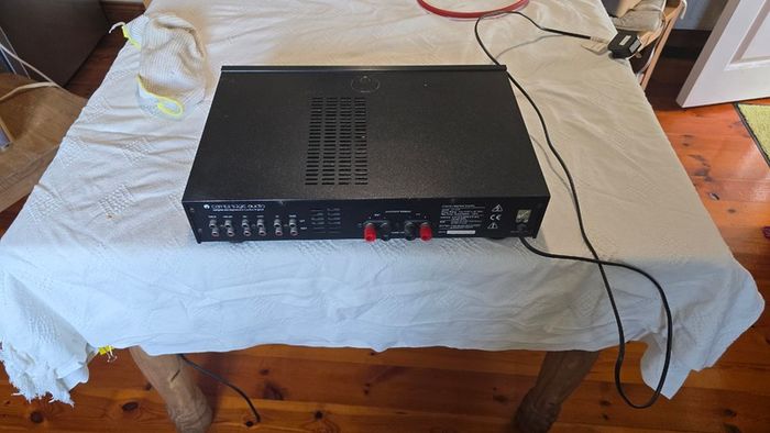 Classic HiFi System Cambridge Audio Amp plus Eltax Speakers