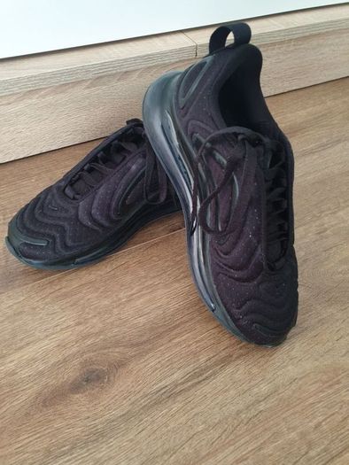 Nike 720 boys shoes