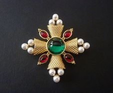 Vintage Style Maltese Cross Gold Pearl Brooch Pin