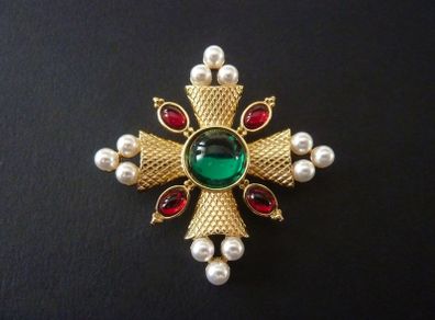 Vintage Style Maltese Cross Gold Pearl Brooch Pin