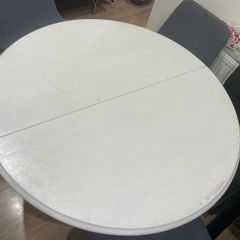 Dining  table extendable free