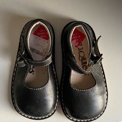 Conguitos navy leather baby / toddler shoes in size 3. New, Never worn.