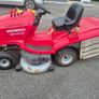 Honda ride-on lawn mower Image 4