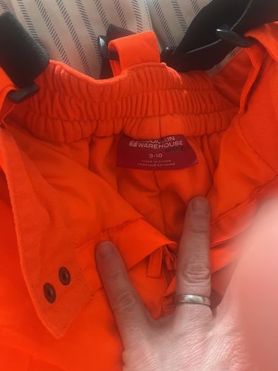 Mountain warehouse ski trousers for boys or girl aged 9/10