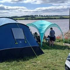 8 man Royal Buckland tent with carpet.