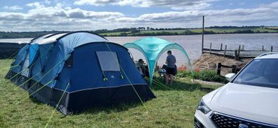 8 man Royal Buckland tent with carpet.