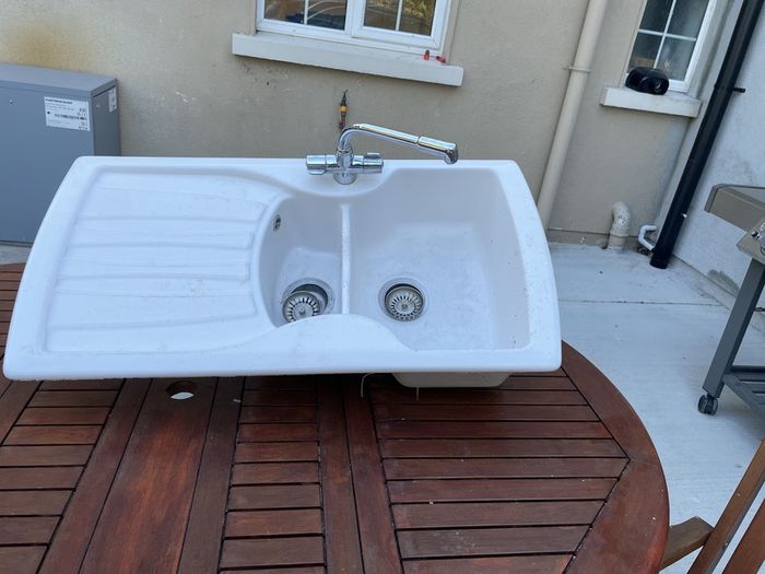 Belfast kitchen sink