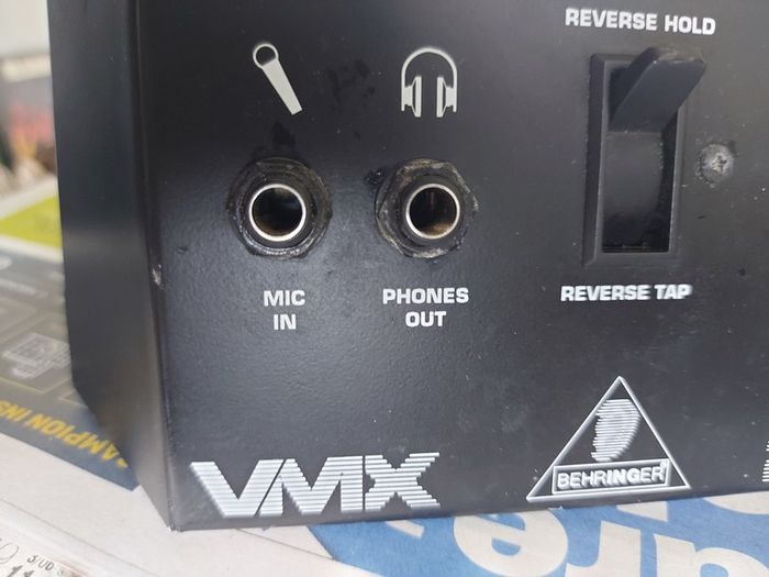 BEHRINGER PRO MIXER Model VMX 200, working great and in excellent condition