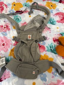 Ergobaby 360 baby carrier
