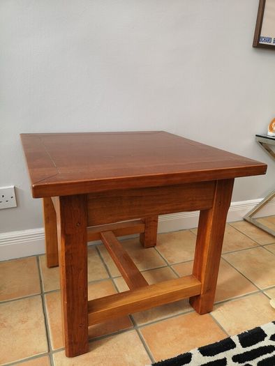Lamp table