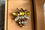Bee brooch