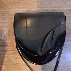 Vintage 80s Black Patent Evening Bag  Sculpted shell or leaf design Made in Hong Kong