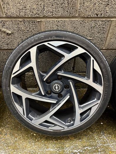 Opel/Vauxhall Insignia Atomic Alloys