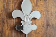 mirrored hook