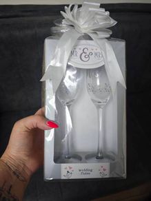 Mr & Mrs Wedding Gift Flutes