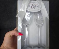 Mr & Mrs Wedding Gift Flutes