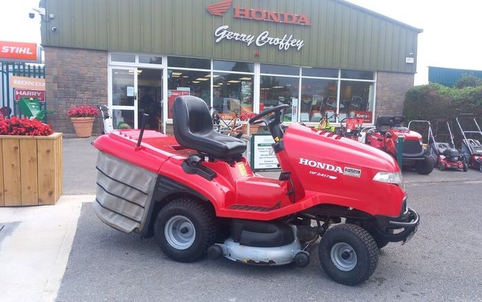 Honda HF 2417 Ride on Tractor Mower
