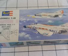 Revell H110REV McDonnell Douglas F-4B Phantom II