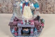 Disney Musical Snow Globe Snow White And The Seven Dwarves  Damaged