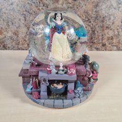 Disney Musical Snow Globe Snow White And The Seven Dwarves  Damaged