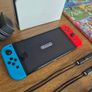 Nintendo Switch OLED + Game Image 2