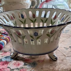 Stunning Vintage Large hand painted centrepiece (RCCL 399)