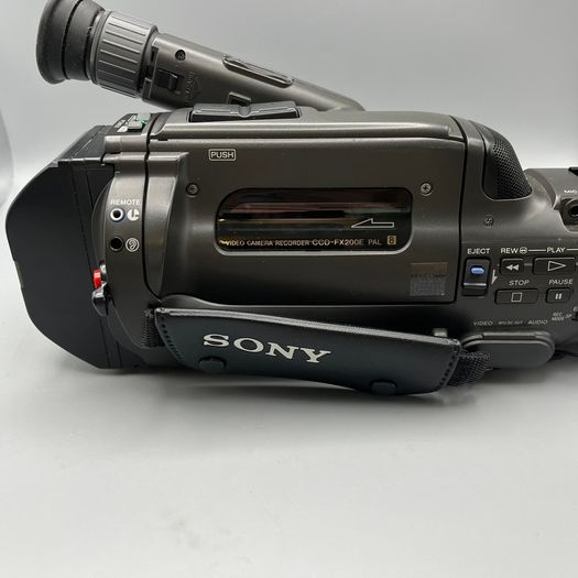 Sony Handycam Video 8 CCD-FX200E PAL Video Camera