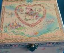 Little Girl's Jewellery Box & Jewellery
