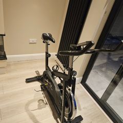 Hit Fitness G6 Indoor Cycling Bike. Perfect Condition (Barely Used)