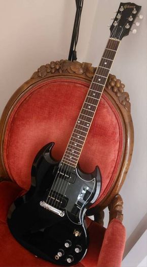 Gibson SG Special (2024), Ebony with P90s