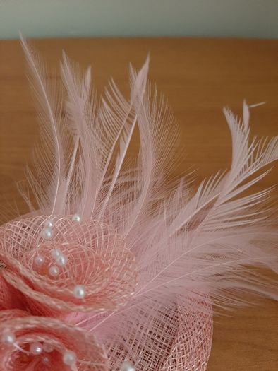 BNWT Fascinator Headpiece