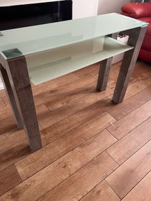 Console table