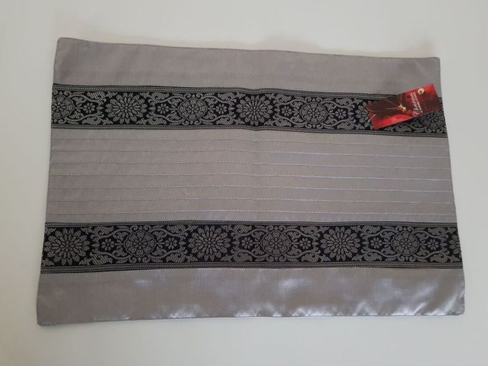 Silver Table Runner and 8 Placemats
