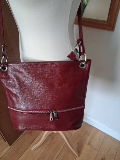 Stunning Designer Laura DiMaggio Maroon Italian Leather Bag