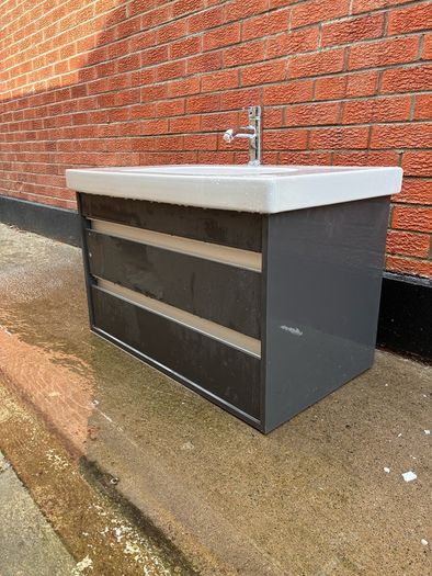 Bathroom vanity