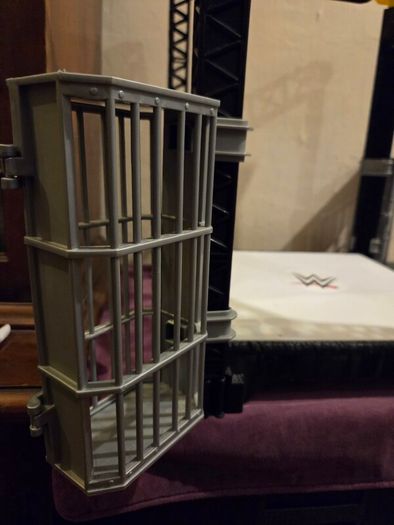 WWE Tough Talkers Ring Playset - Sound working