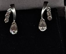 14 ct white gold earrings