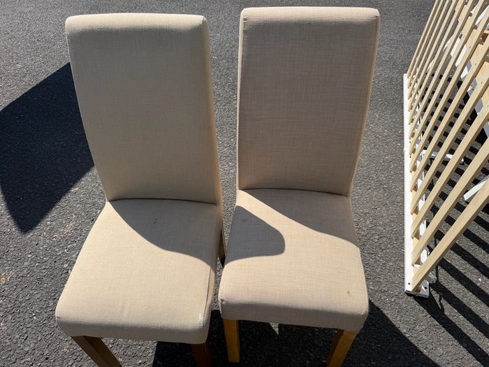 2 dining chairs