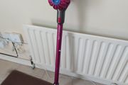 Dyson V7 Motorhead in excellent condition