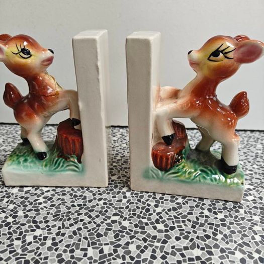 Lovely pair of vintage kitsch 1950s china fawn Bambi style bookends