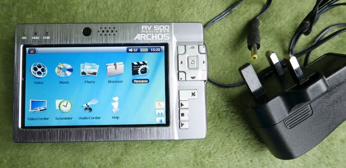 Archos AV500 AV 500 30 GB Multimedia Player and DVR , works well