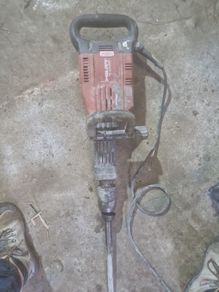 Hilti Breaker