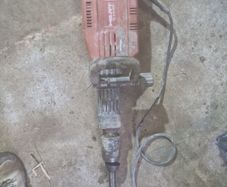 Hilti Breaker