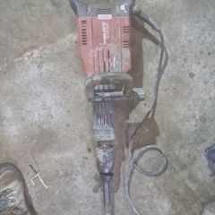Hilti Breaker