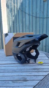 fox dropframe bike helmet