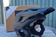 fox dropframe bike helmet
