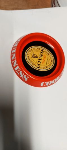 Very rare Guinness belfast metal ashtray,,from late 70s ,early 80s,,,,,few marks on rim, with age,overall excellent condition,,price includes post to anywhere in Ireland thank you,see pictures for condition,,take as is ,new old stock .