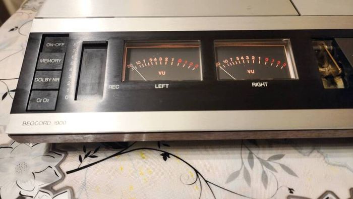 From 1978 Bang & Olufsen Beocord 1900, working, see the pictures.