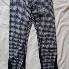 Nike 3/4 racer crop just do it tights Size small black/white In excellent condition