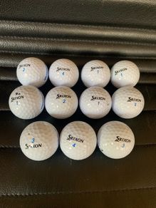 (11) Srixon Ad333 golf balls